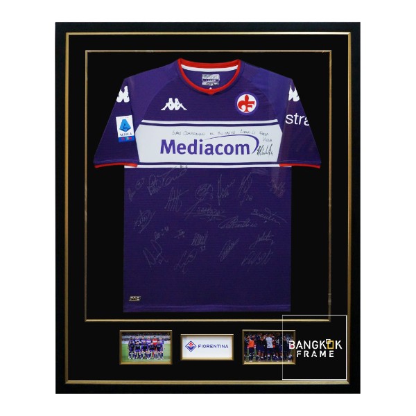 กรอบรูปโชว์เสื้อที่ระลึก